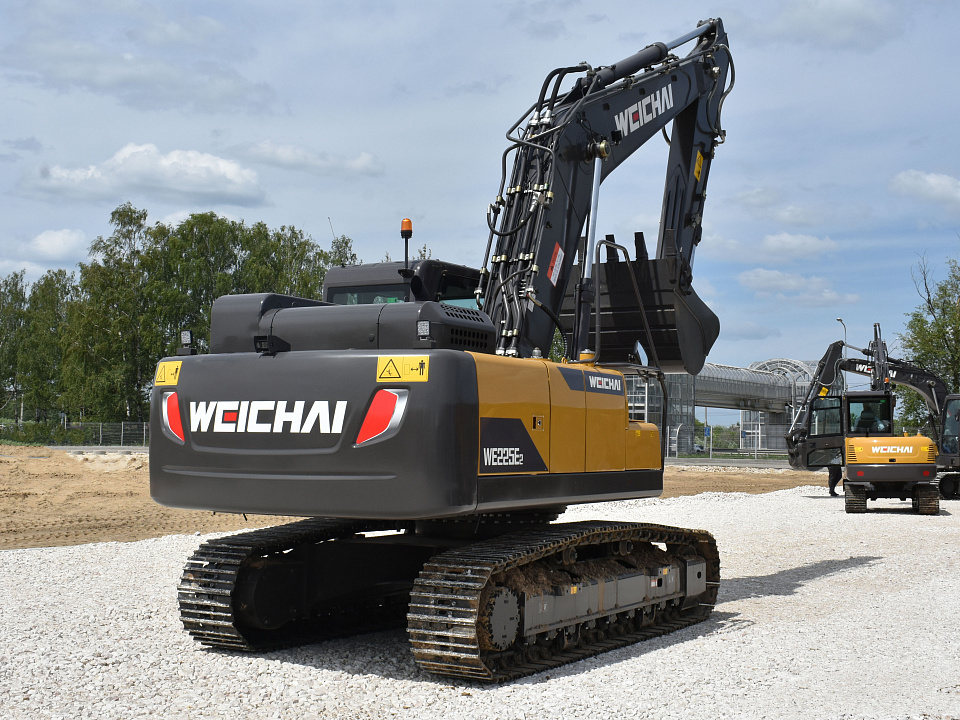 WEHEAVY Гусеничный экскаватор WE225Е2-N
