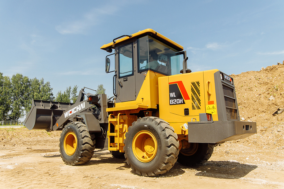 WEHEAVY Фронтальный погрузчик WL820H